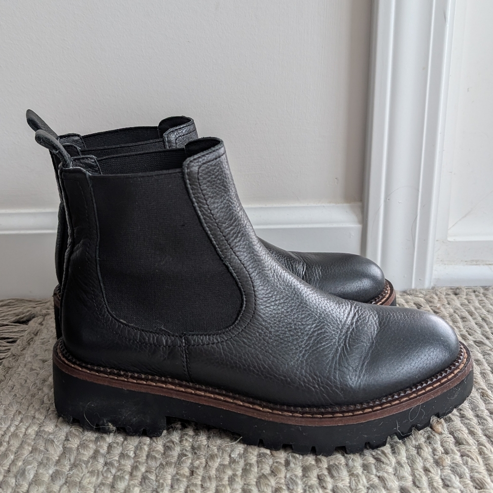 Caslon Miller Chelsea Boot